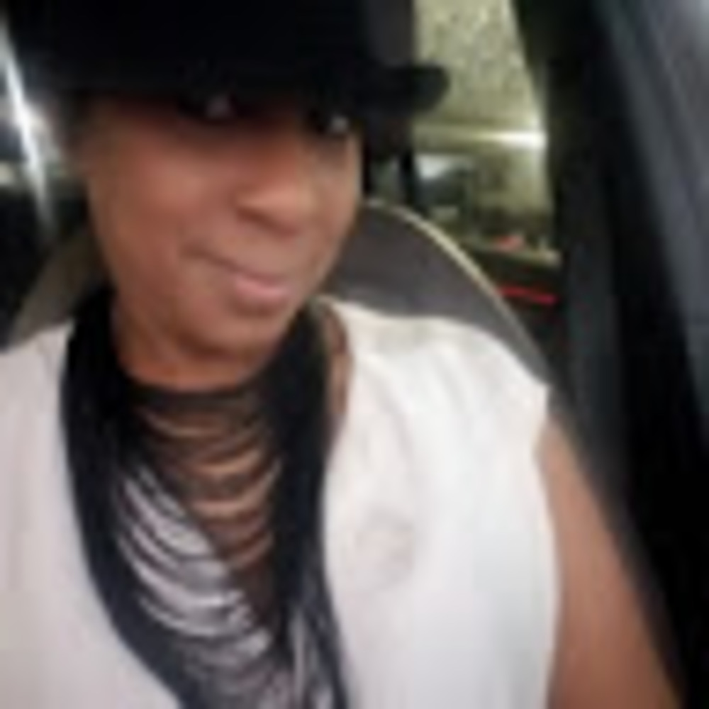 Meet your Posher, Leisha